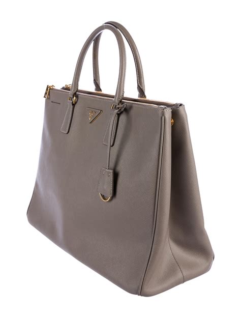 galleria saffiano prada weights|prada saffiano lux tote large.